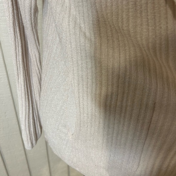 Barefoot Dreams Cozy Chic Ultra Lite Namaste Hooded Rib Cardigan, size medium. - Picture 4 of 7